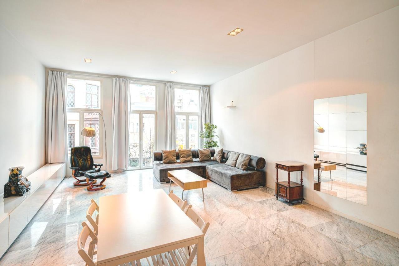 Three Bedroom Marble Apartment In The Heart Of Антверпен Екстериор снимка