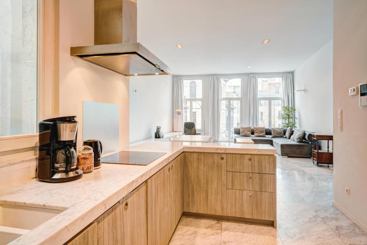 Three Bedroom Marble Apartment In The Heart Of Антверпен Екстериор снимка